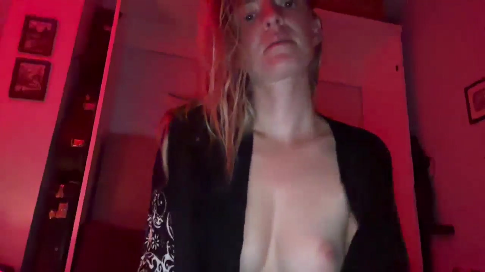 Gallery image thumbnail from OrgasmicWomen's myfreecams stream on, 11/07/2024, 12:24 image 3 of 20