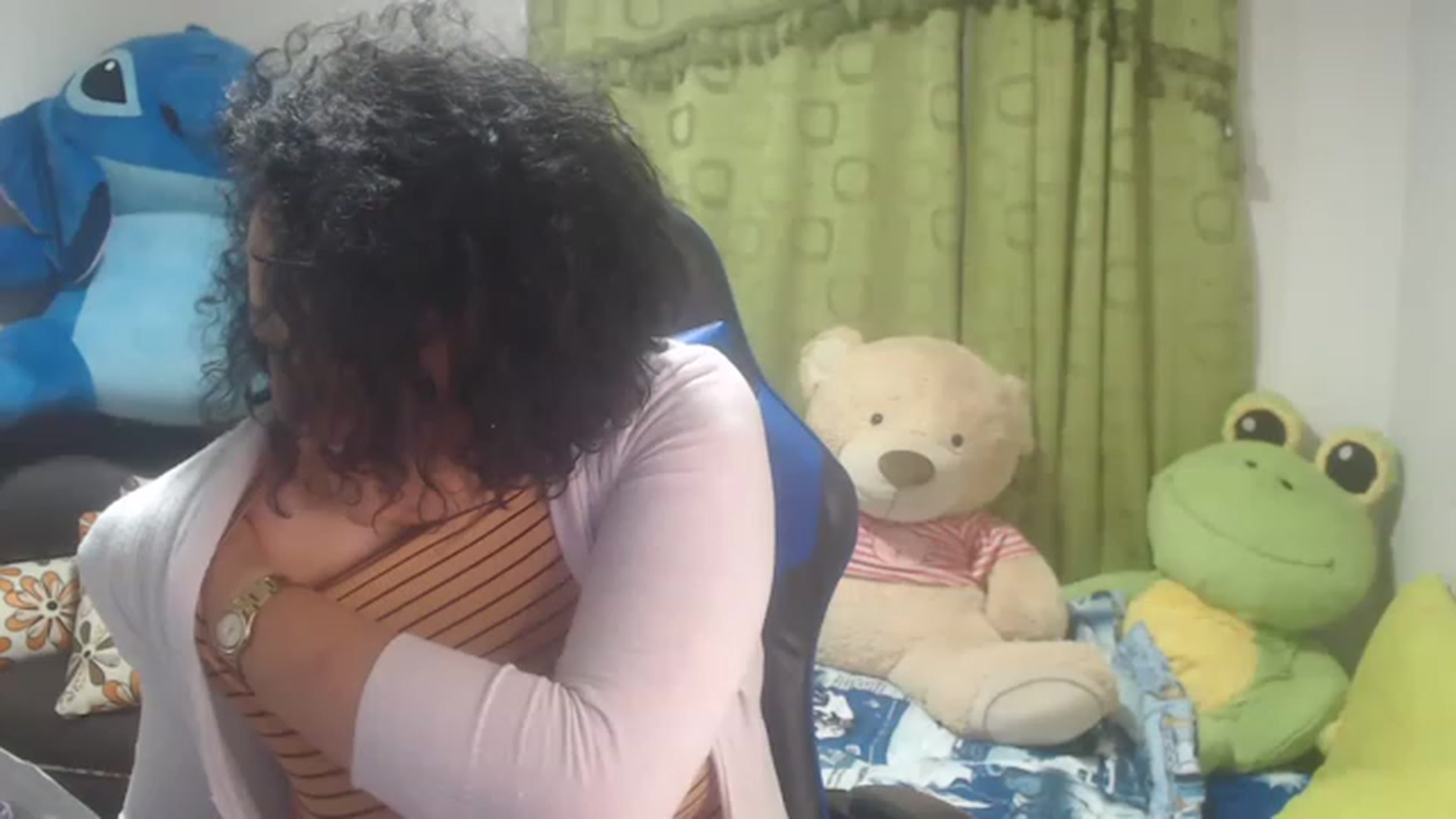 Gallery image thumbnail from Oriana_wet's myfreecams stream on, 06/27/2023, 11:12 image 17 of 20
