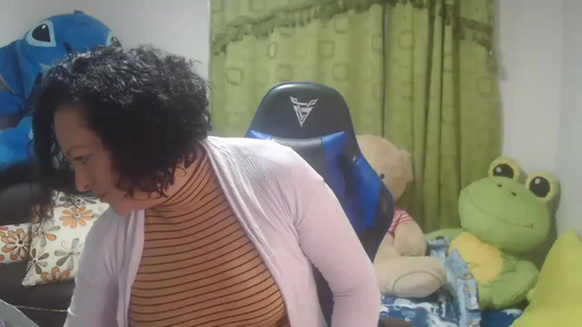Gallery image thumbnail from Oriana_wet's myfreecams stream on, 06/27/2023, 11:12 image 2 of 20