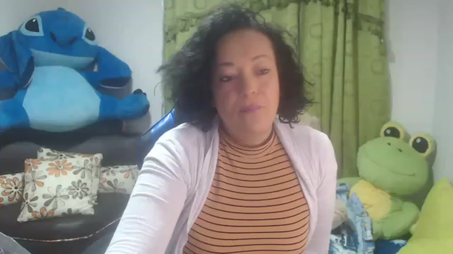 Gallery image thumbnail from Oriana_wet's myfreecams stream on, 06/27/2023, 11:12 image 5 of 20