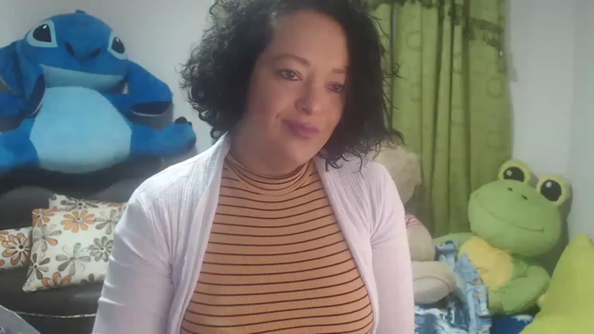 Gallery image thumbnail from Oriana_wet's myfreecams stream on, 06/27/2023, 11:12 image 4 of 20