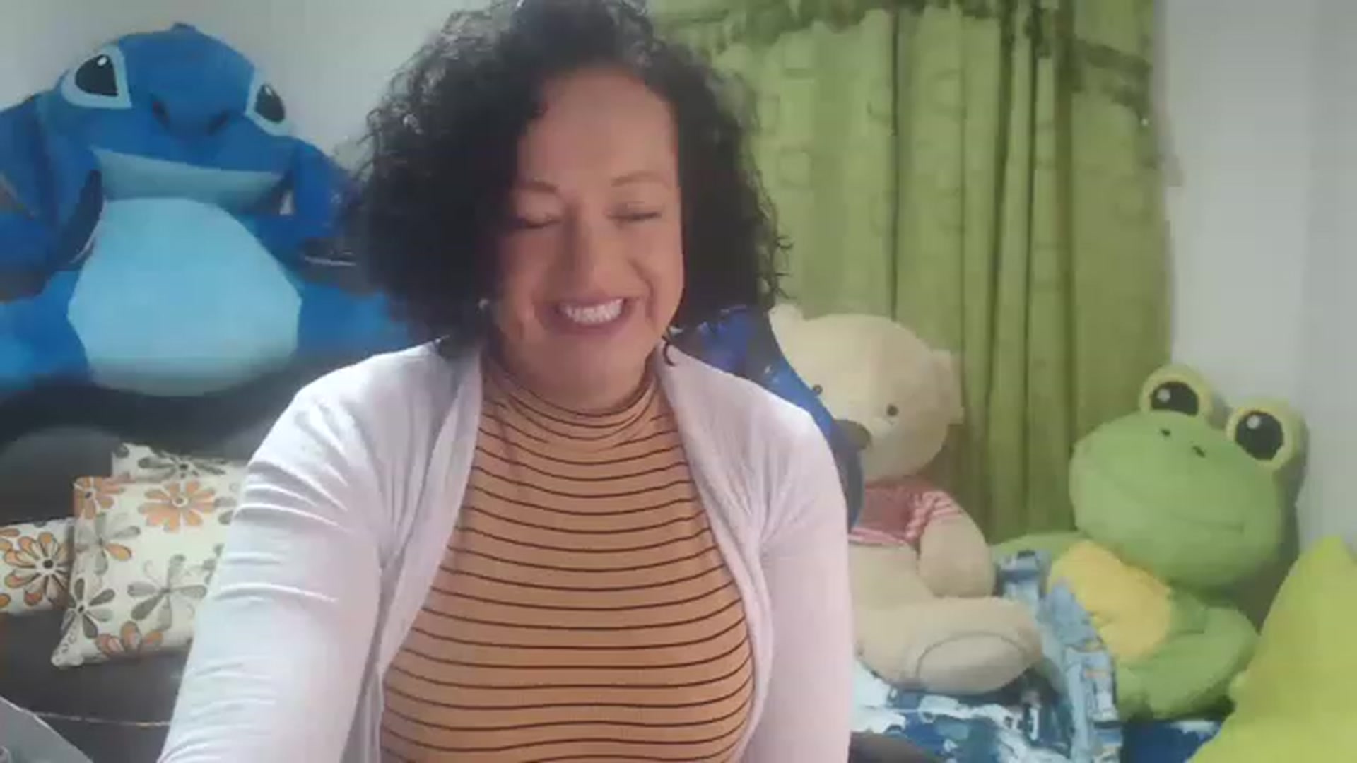 Gallery image thumbnail from Oriana_wet's myfreecams stream on, 06/27/2023, 11:12 image 8 of 20