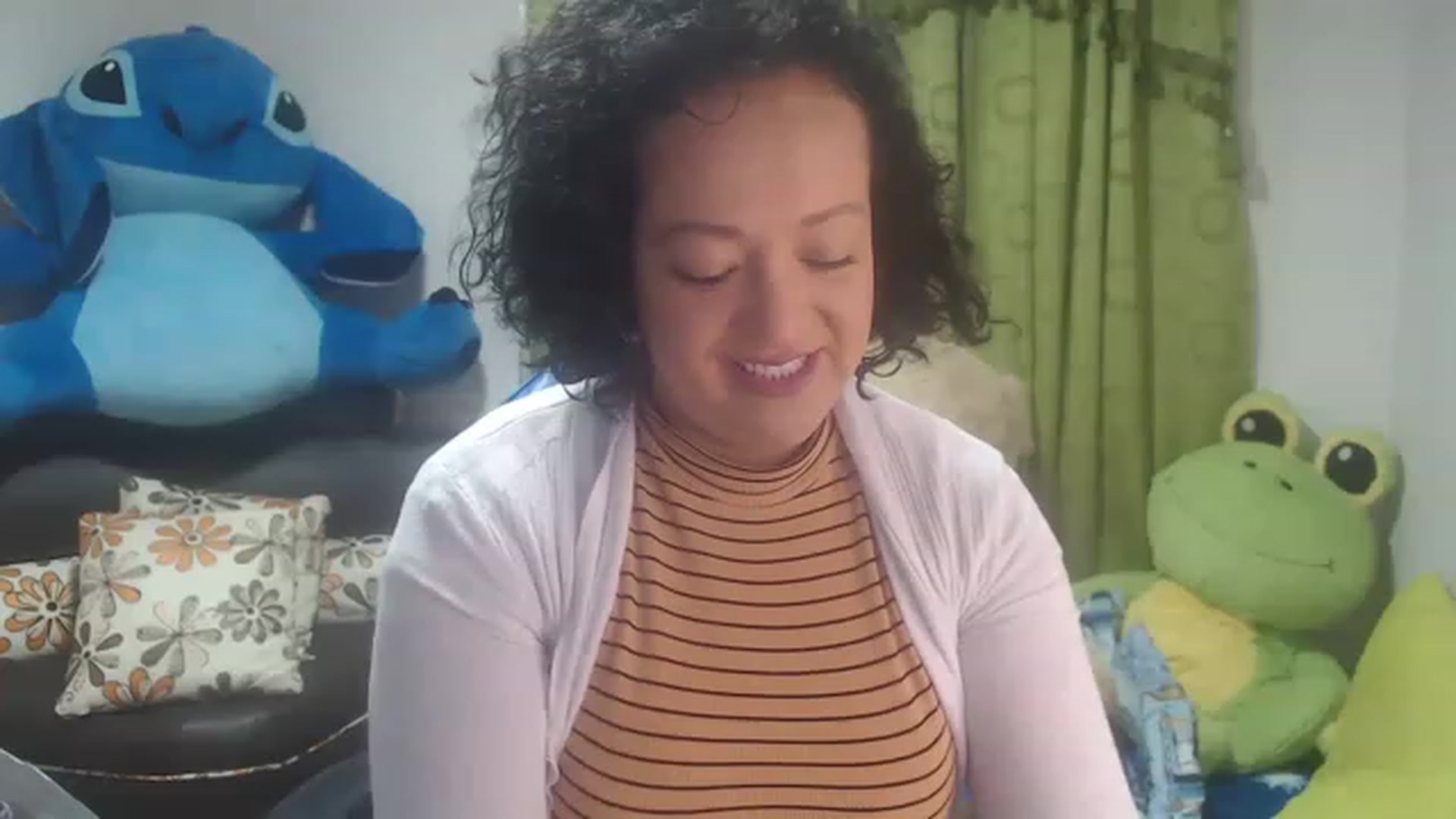 Gallery image thumbnail from Oriana_wet's myfreecams stream on, 06/27/2023, 11:12 image 6 of 20