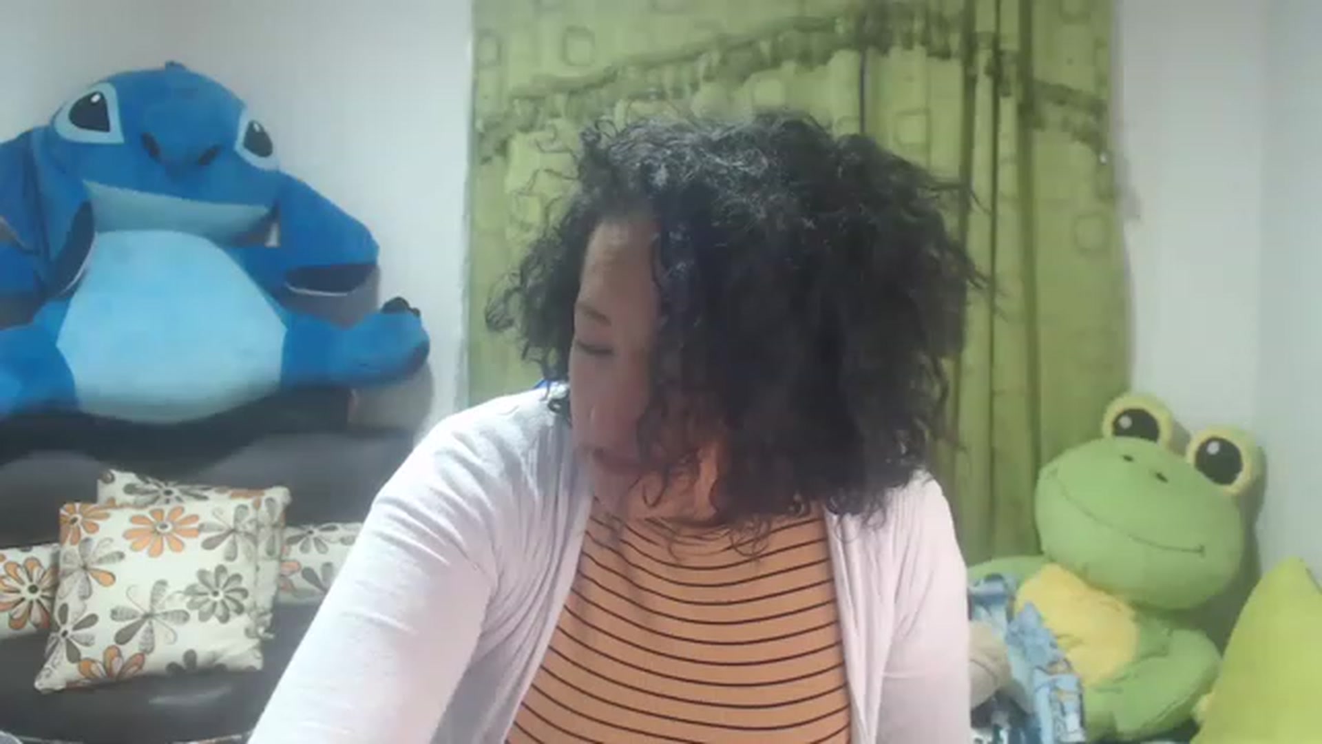 Gallery image thumbnail from Oriana_wet's myfreecams stream on, 06/27/2023, 13:01 image 18 of 20
