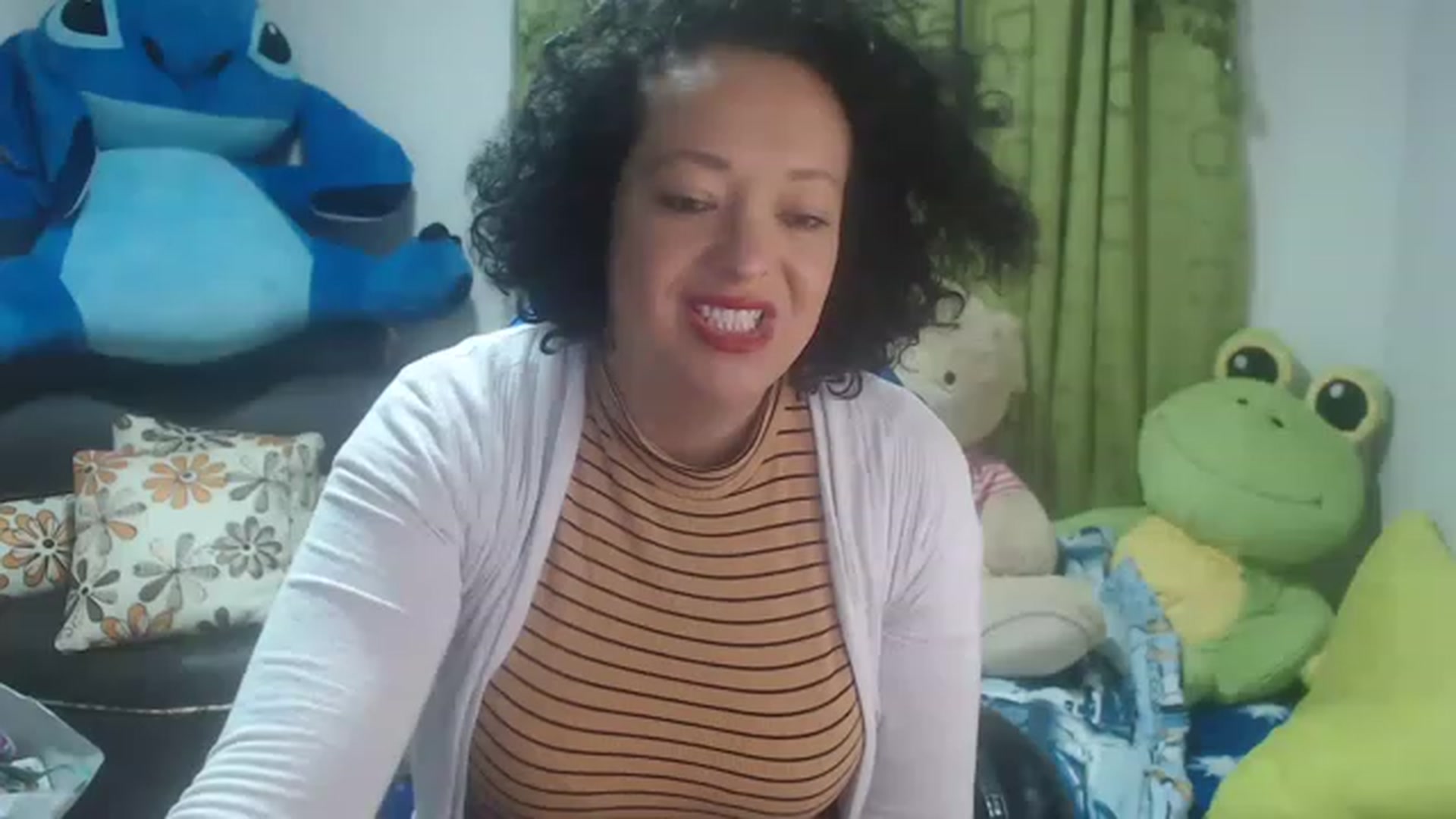Gallery image thumbnail from Oriana_wet's myfreecams stream on, 06/27/2023, 13:01 image 16 of 20