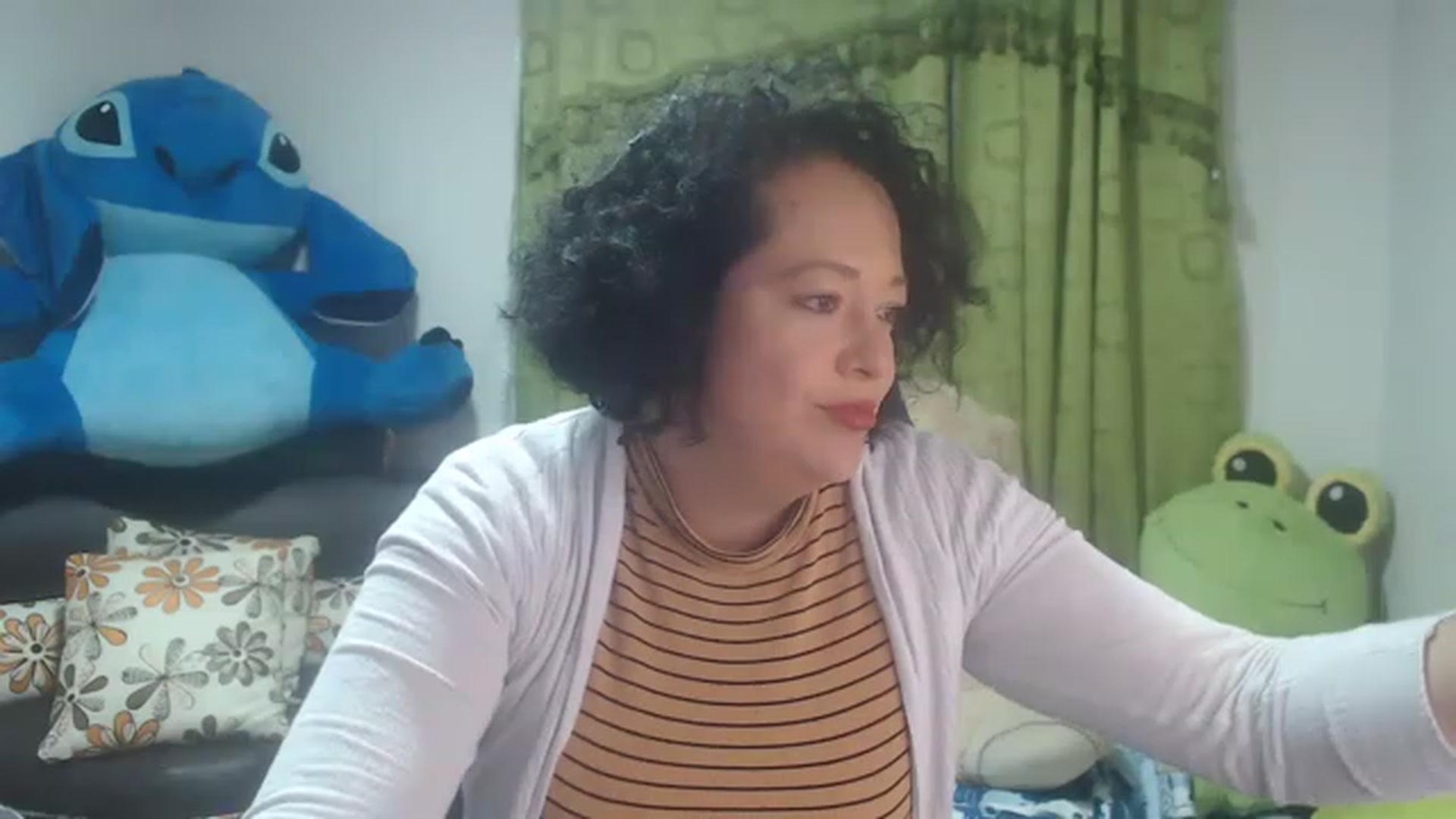 Gallery image thumbnail from Oriana_wet's myfreecams stream on, 06/27/2023, 13:01 image 17 of 20