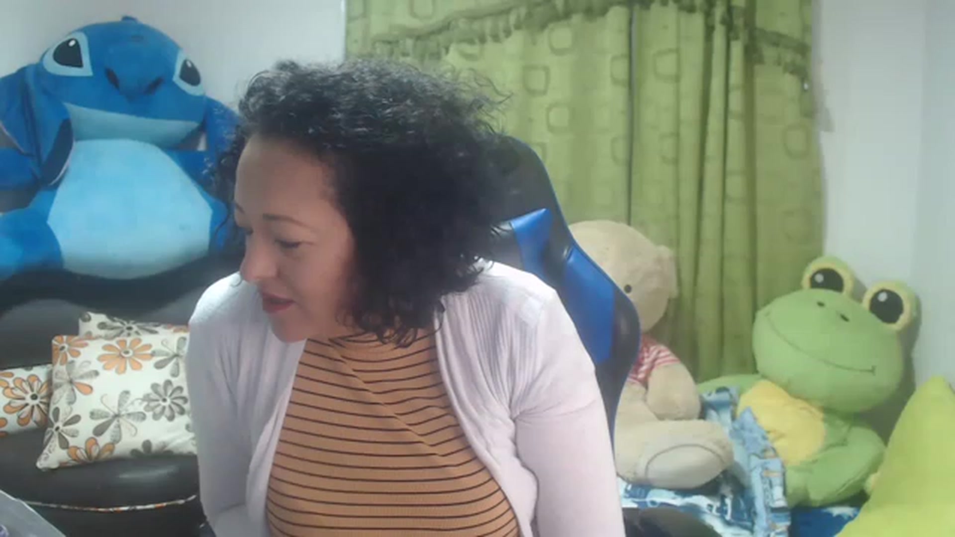 Gallery image thumbnail from Oriana_wet's myfreecams stream on, 06/27/2023, 13:01 image 9 of 20