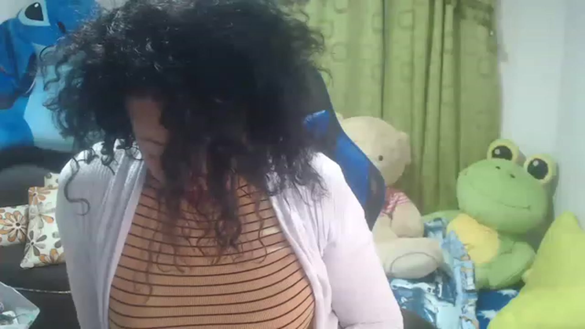 Gallery image thumbnail from Oriana_wet's myfreecams stream on, 06/27/2023, 14:42 image 20 of 20