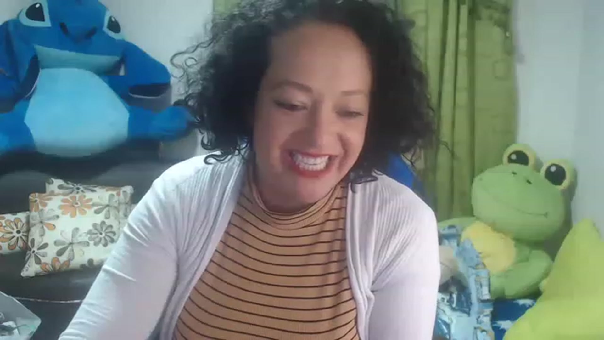 Gallery image thumbnail from Oriana_wet's myfreecams stream on, 06/27/2023, 14:42 image 14 of 20
