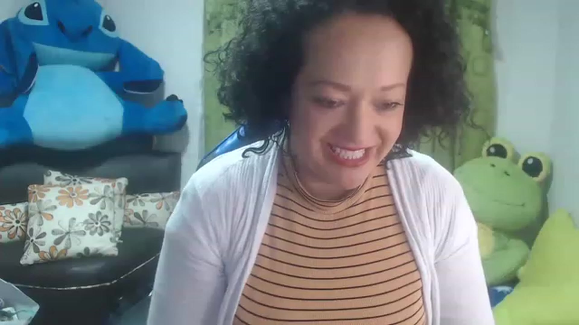 Gallery image thumbnail from Oriana_wet's myfreecams stream on, 06/27/2023, 14:42 image 13 of 20