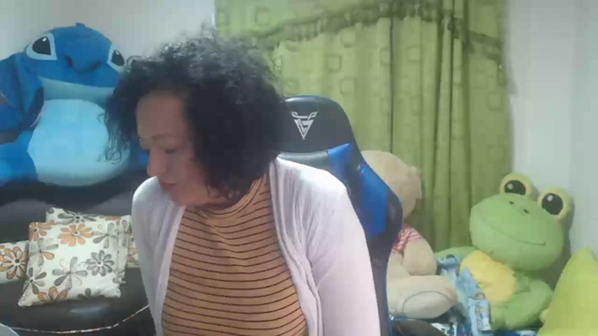 Gallery image thumbnail from Oriana_wet's myfreecams stream on, 06/27/2023, 15:24 image 5 of 20