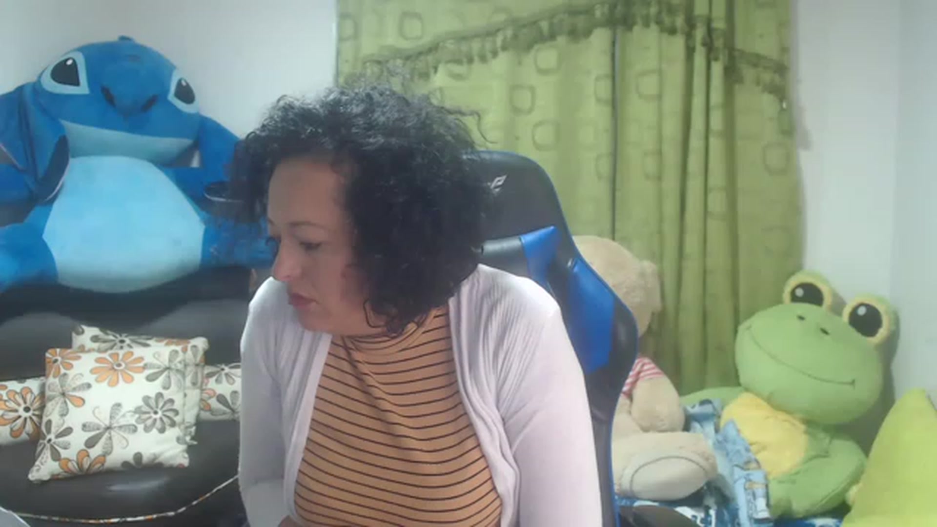 Gallery image thumbnail from Oriana_wet's myfreecams stream on, 06/27/2023, 15:24 image 4 of 20