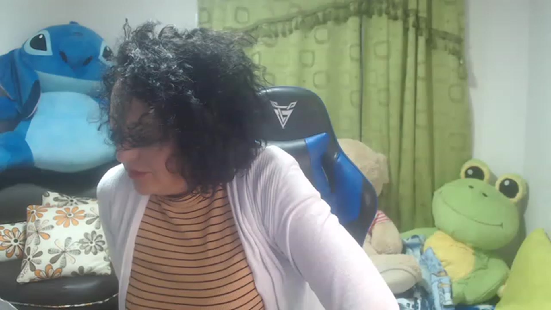 Gallery image thumbnail from Oriana_wet's myfreecams stream on, 06/27/2023, 15:24 image 2 of 20