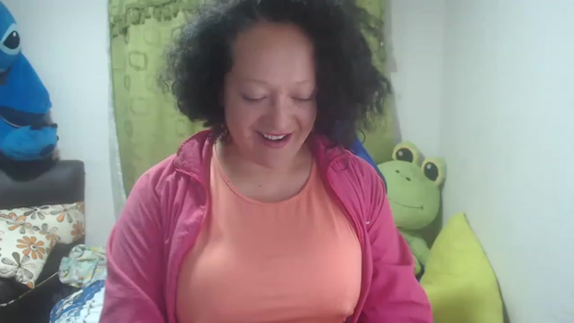 Gallery image thumbnail from Oriana_wet's myfreecams stream on, 06/29/2023, 02:25 image 18 of 20