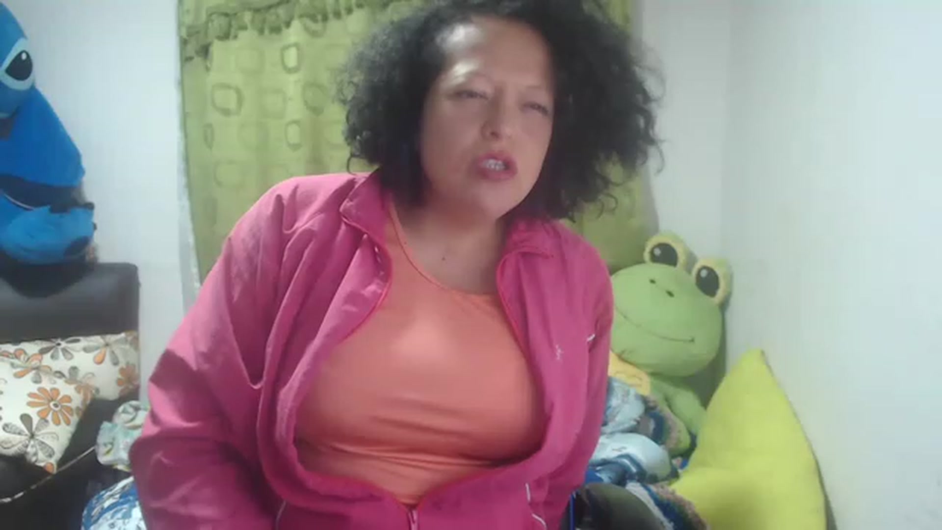 Gallery image thumbnail from Oriana_wet's myfreecams stream on, 06/29/2023, 02:25 image 16 of 20