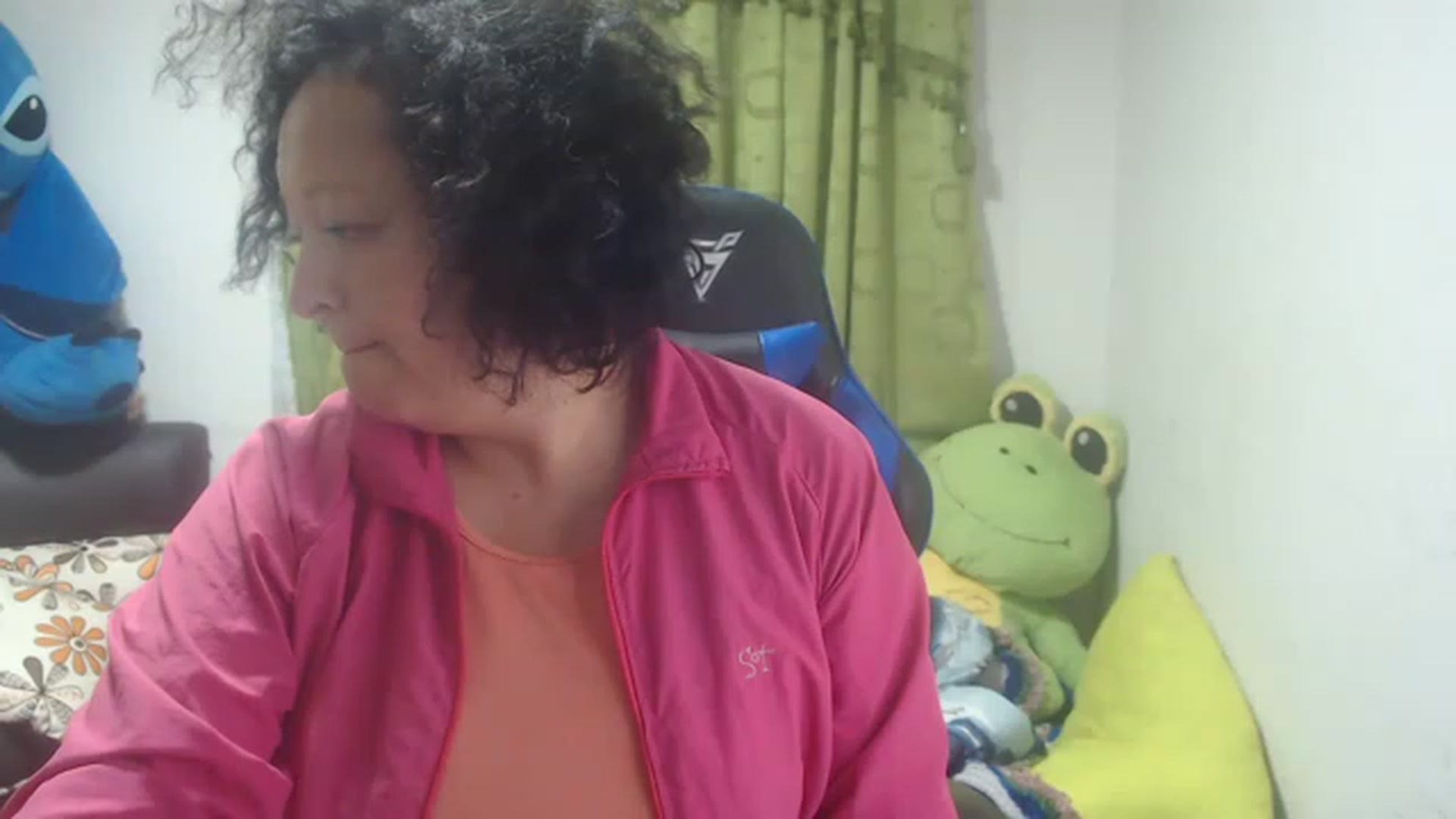 Gallery image thumbnail from Oriana_wet's myfreecams stream on, 06/29/2023, 03:41 image 17 of 20