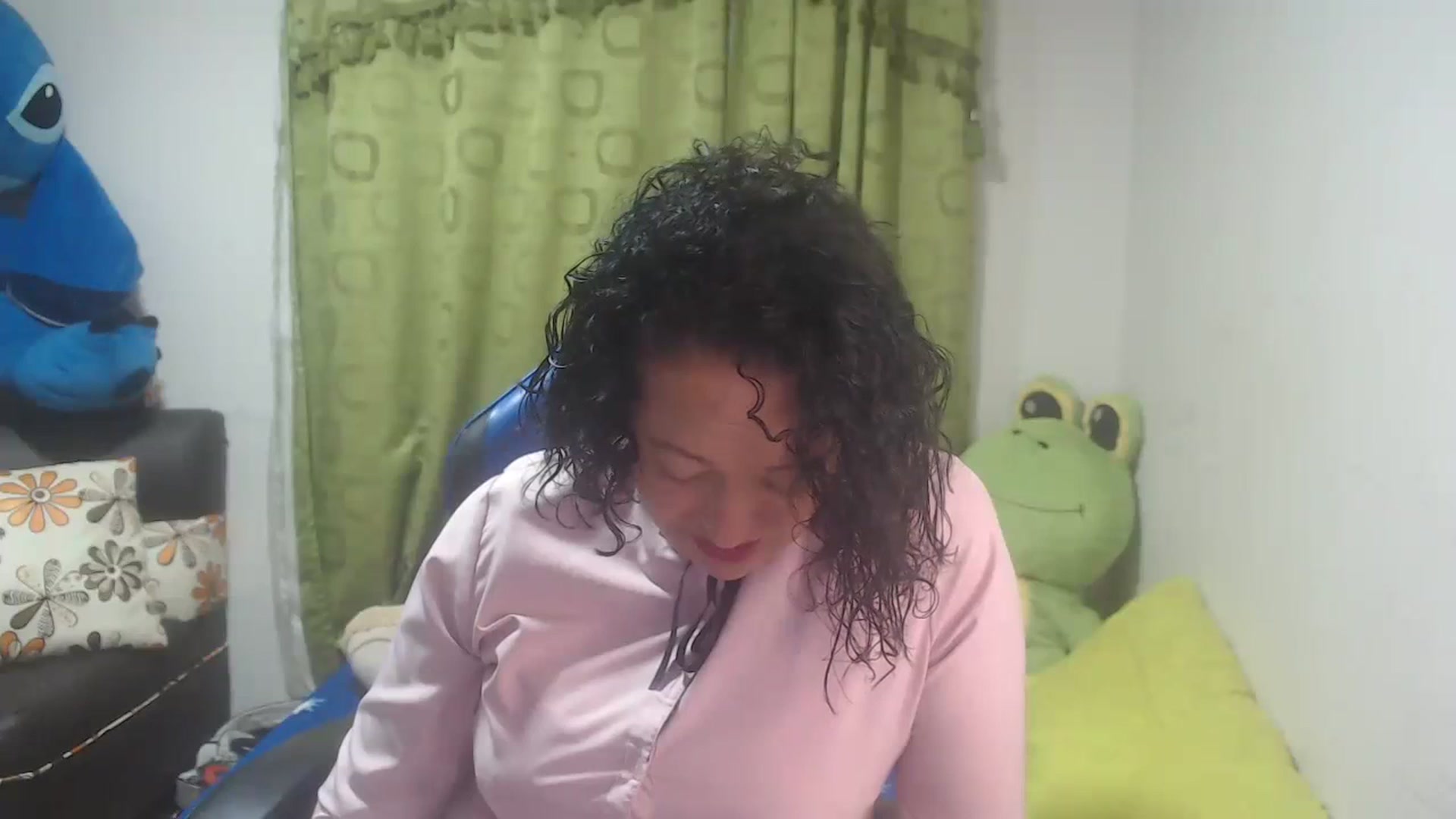 Gallery image thumbnail from Oriana_wet's myfreecams stream on, 07/06/2023, 04:36 image 16 of 20
