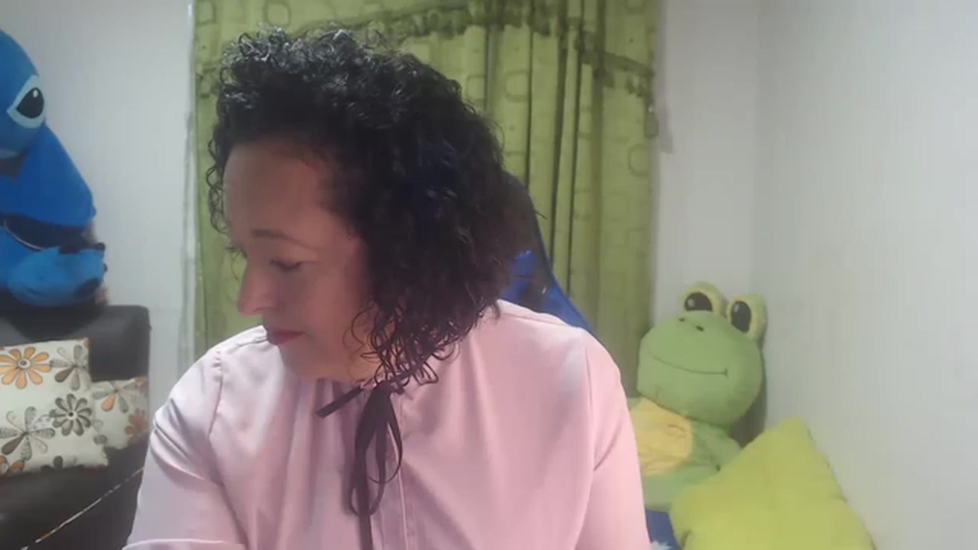 Gallery image thumbnail from Oriana_wet's myfreecams stream on, 07/06/2023, 05:35 image 11 of 20
