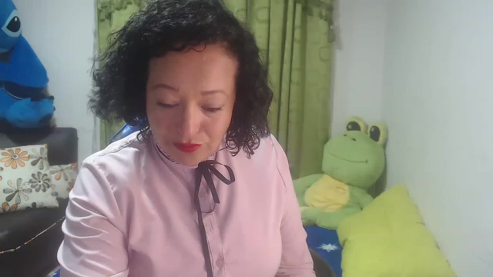 Gallery image thumbnail from Oriana_wet's myfreecams stream on, 07/06/2023, 07:19 image 4 of 20