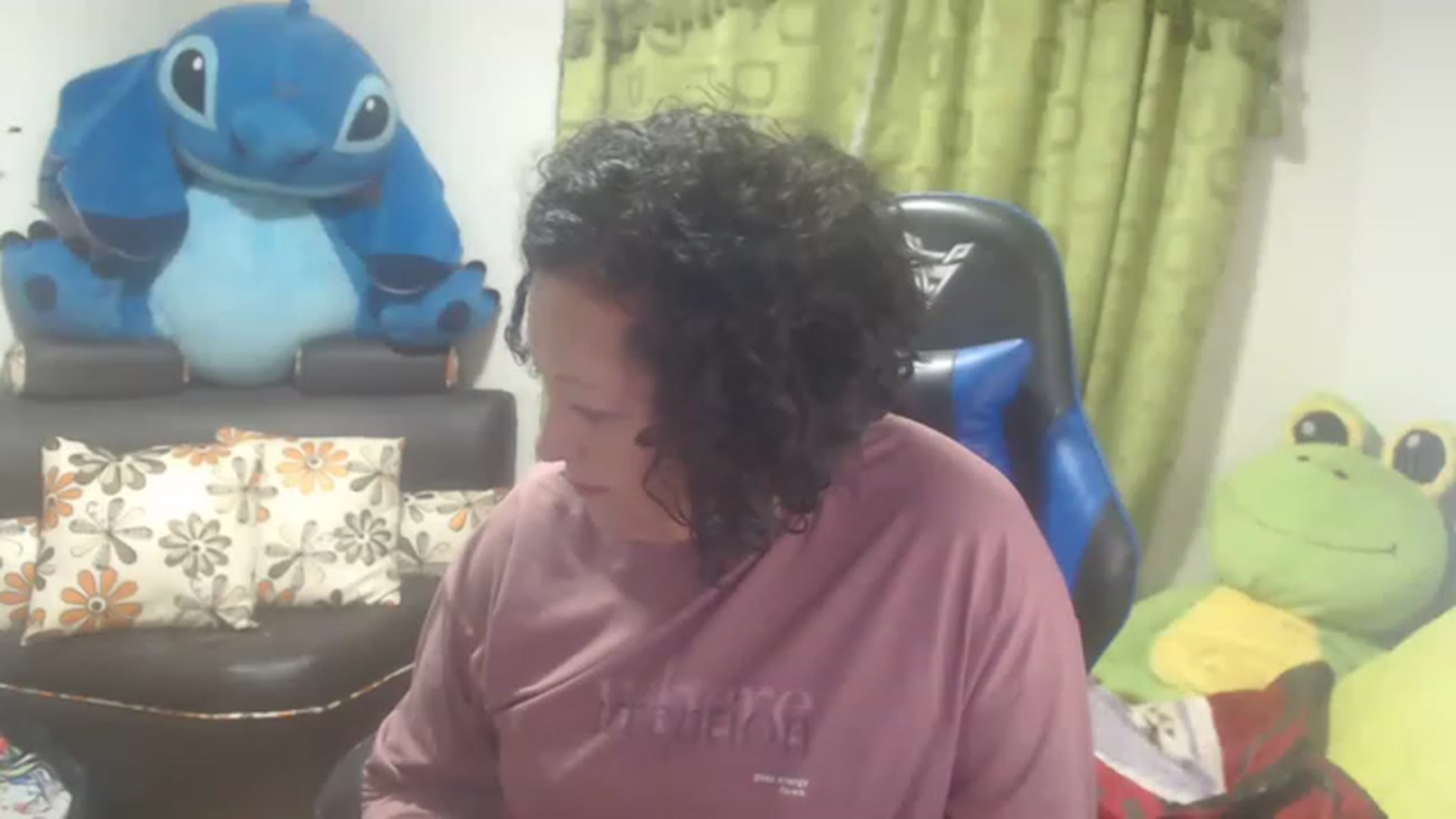 Gallery image thumbnail from Oriana_wet's myfreecams stream on, 07/07/2023, 02:39 image 9 of 20