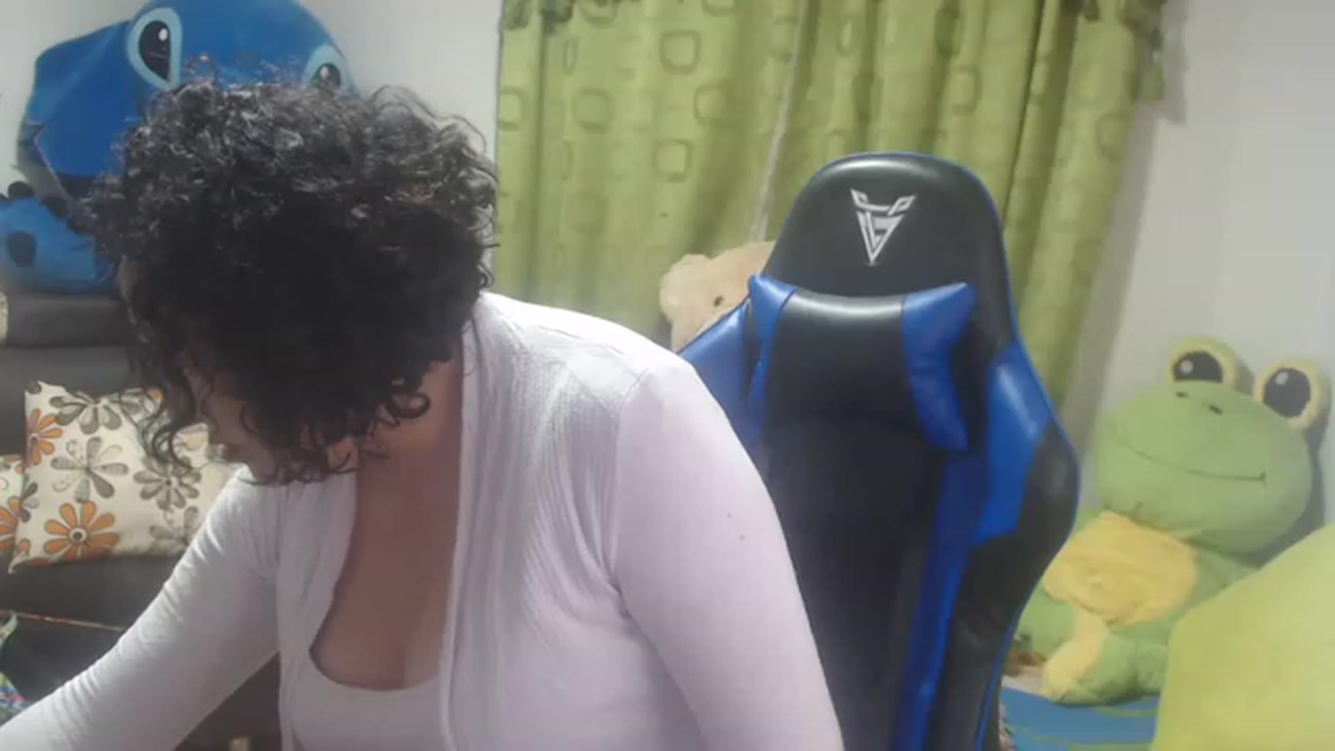 Gallery image thumbnail from Oriana_wet's myfreecams stream on, 07/07/2023, 07:42 image 18 of 20