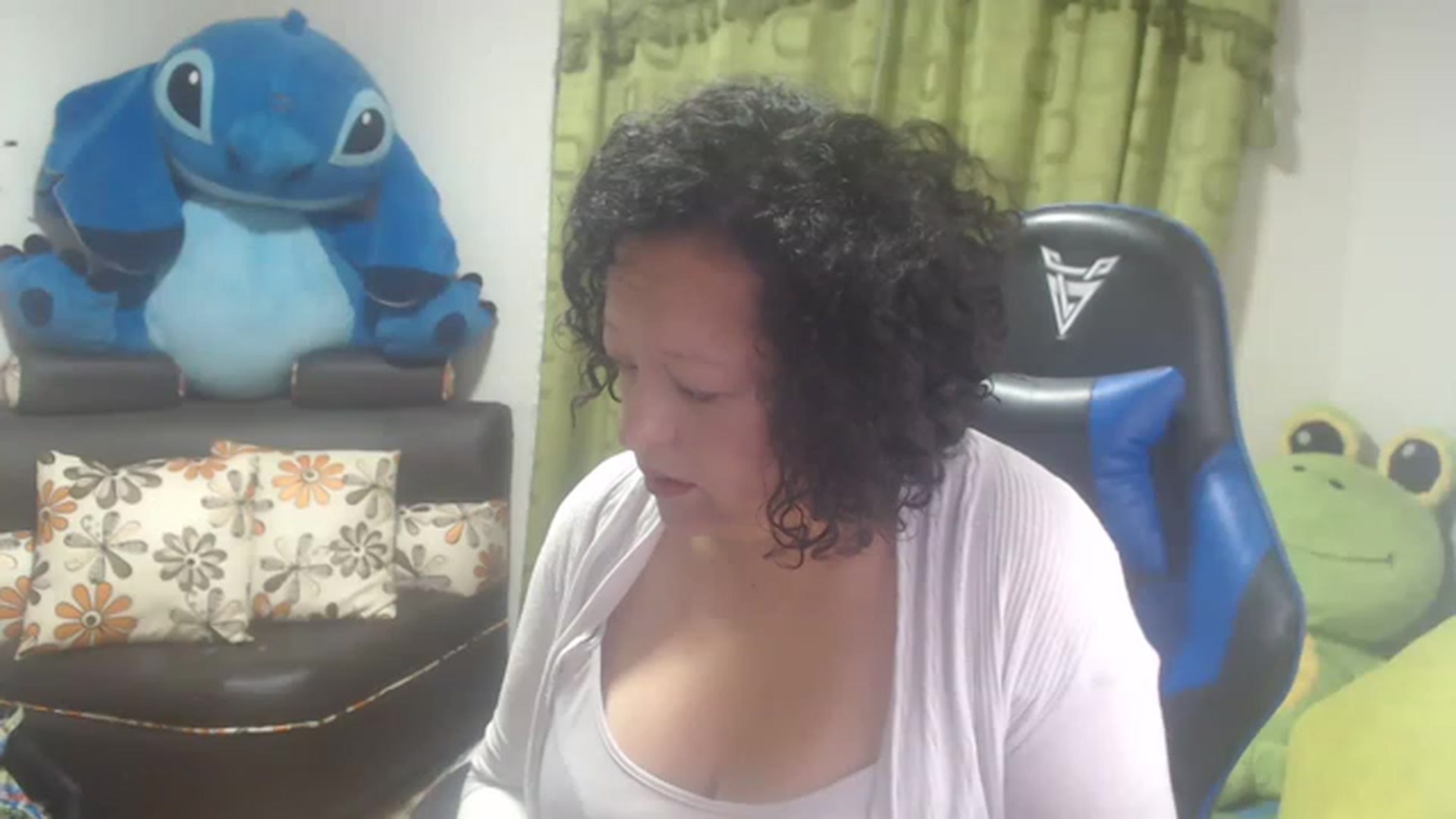 Gallery image thumbnail from Oriana_wet's myfreecams stream on, 07/07/2023, 10:03 image 17 of 20