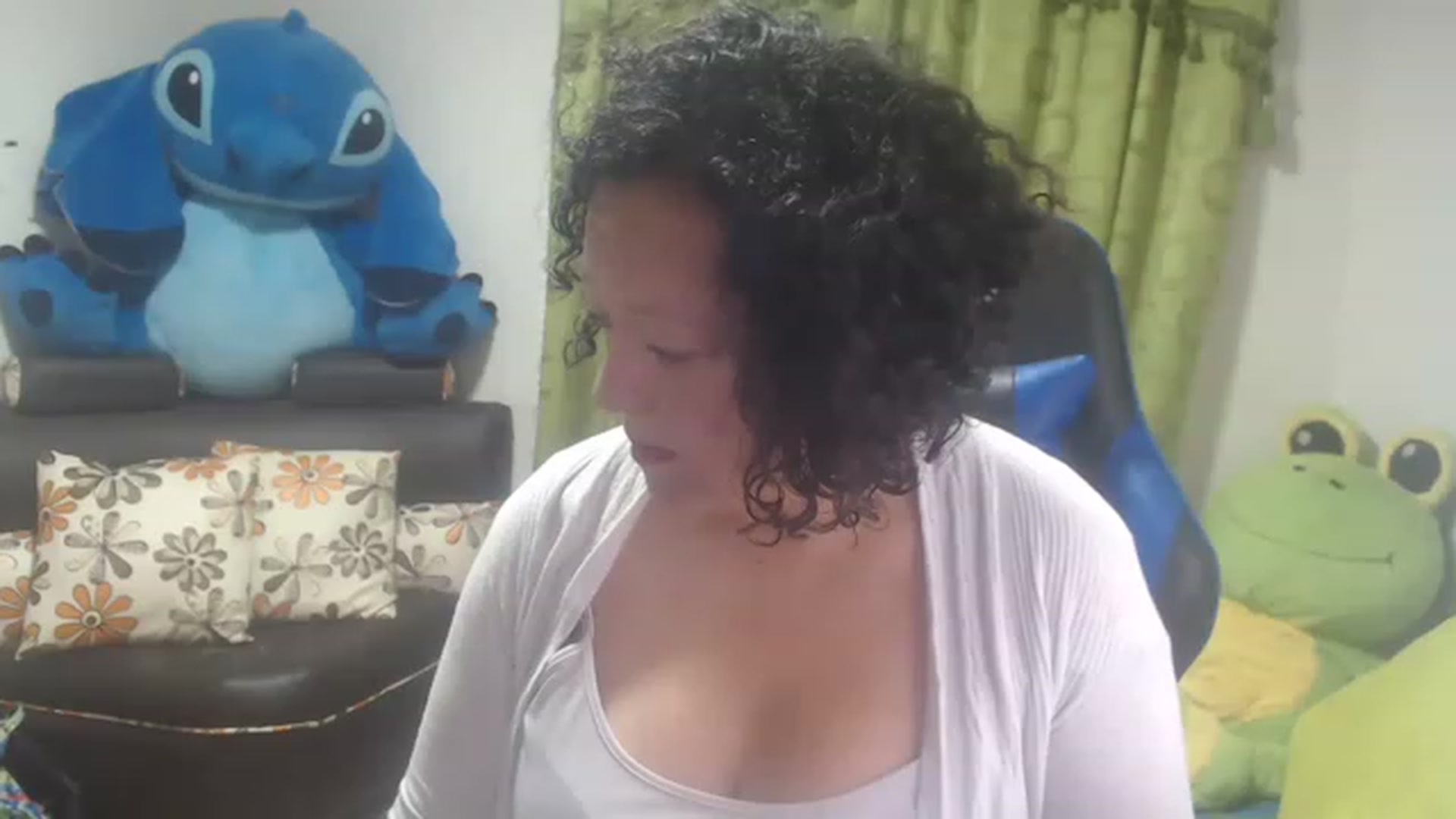Gallery image thumbnail from Oriana_wet's myfreecams stream on, 07/07/2023, 10:03 image 14 of 20