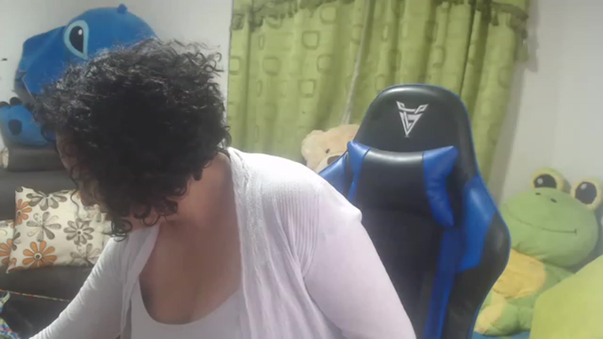 Gallery image thumbnail from Oriana_wet's myfreecams stream on, 07/07/2023, 10:03 image 16 of 20