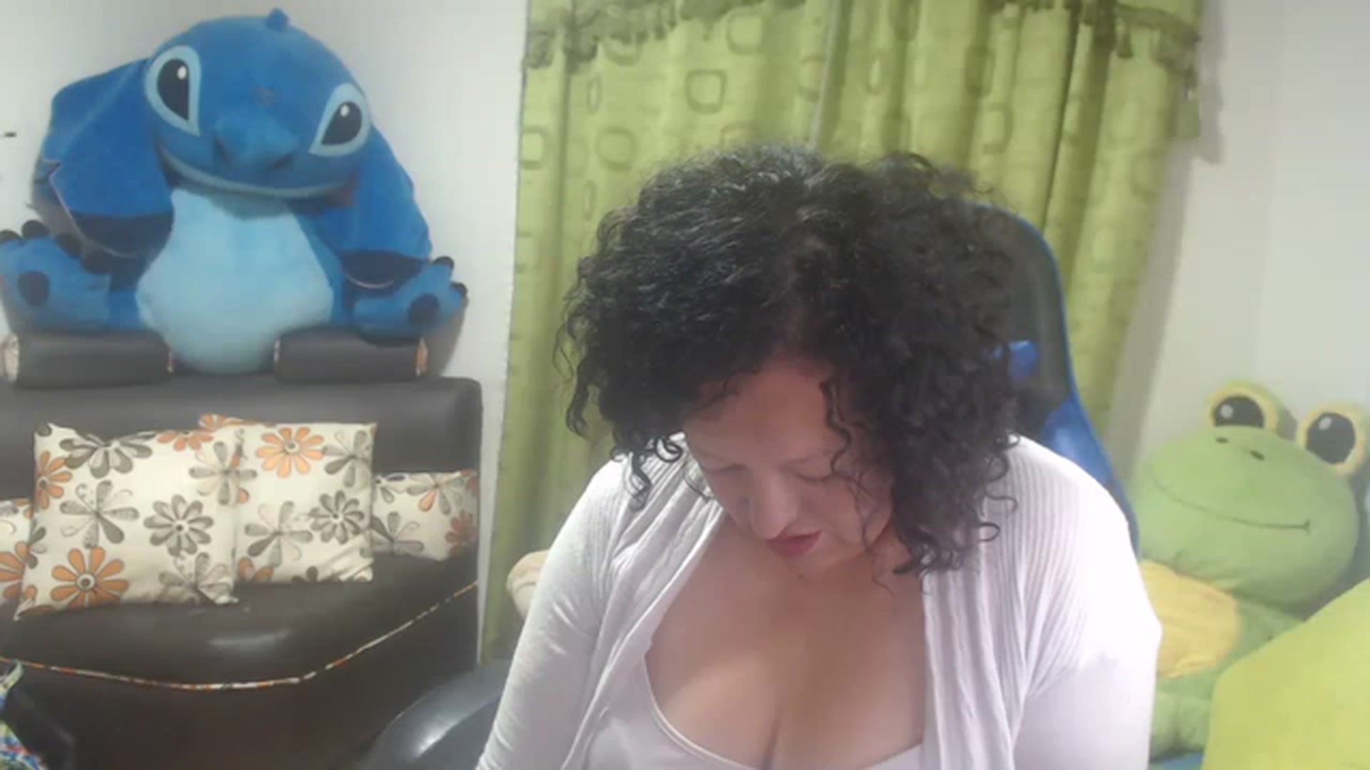 Gallery image thumbnail from Oriana_wet's myfreecams stream on, 07/07/2023, 10:46 image 18 of 20