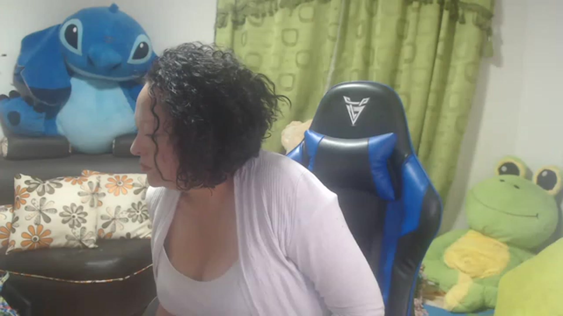 Gallery image thumbnail from Oriana_wet's myfreecams stream on, 07/07/2023, 10:46 image 20 of 20