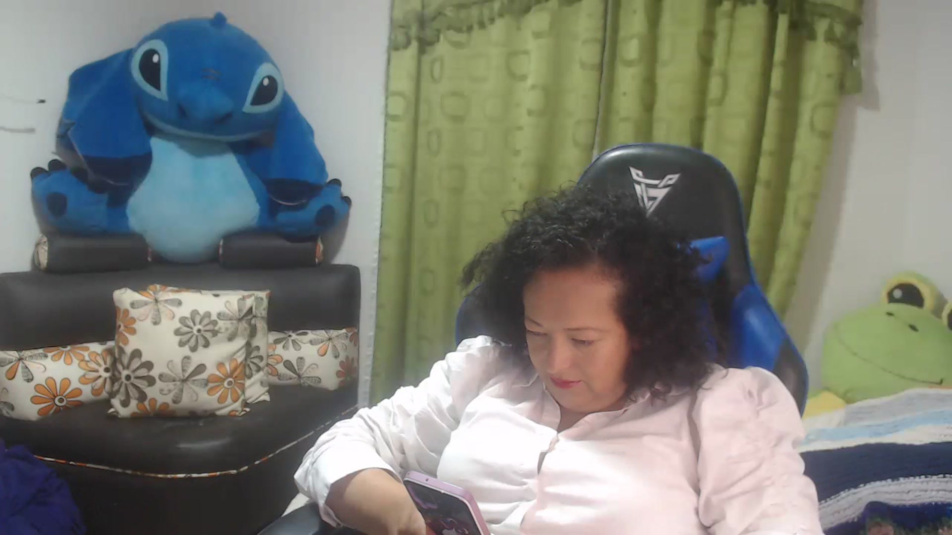 Gallery image thumbnail from Oriana_wet's myfreecams stream on, 07/12/2023, 10:09 image 13 of 20