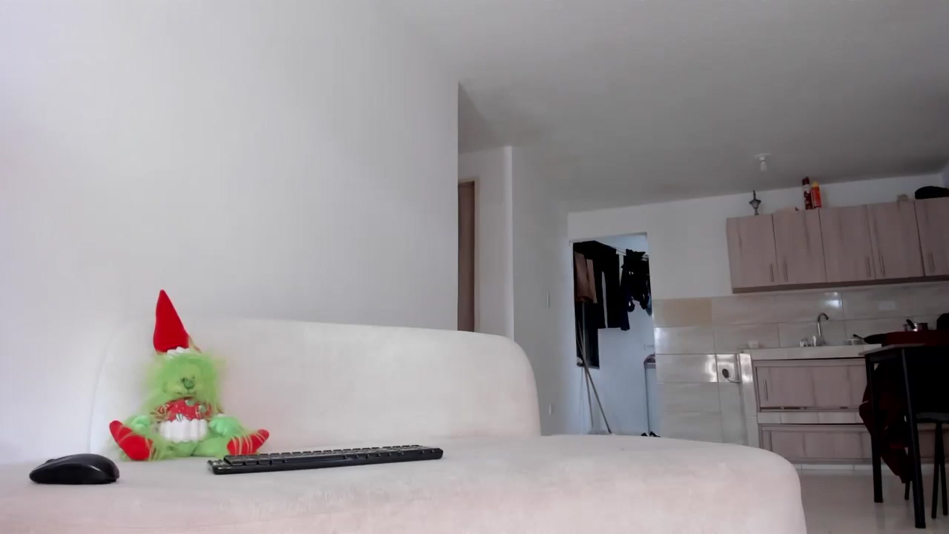 Gallery image thumbnail from Oshumm's myfreecams stream on, 12/23/2025, 16:33 image 13 of 20