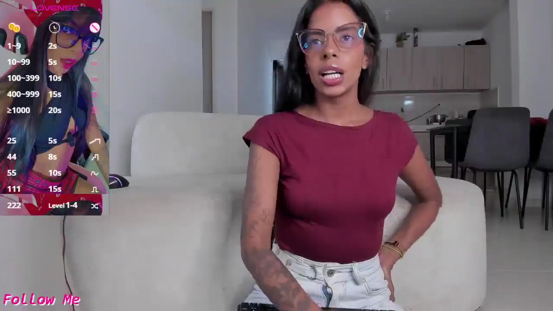 Gallery image thumbnail from Oshumm's myfreecams stream on, 01/06/2026, 16:14 image 4 of 20