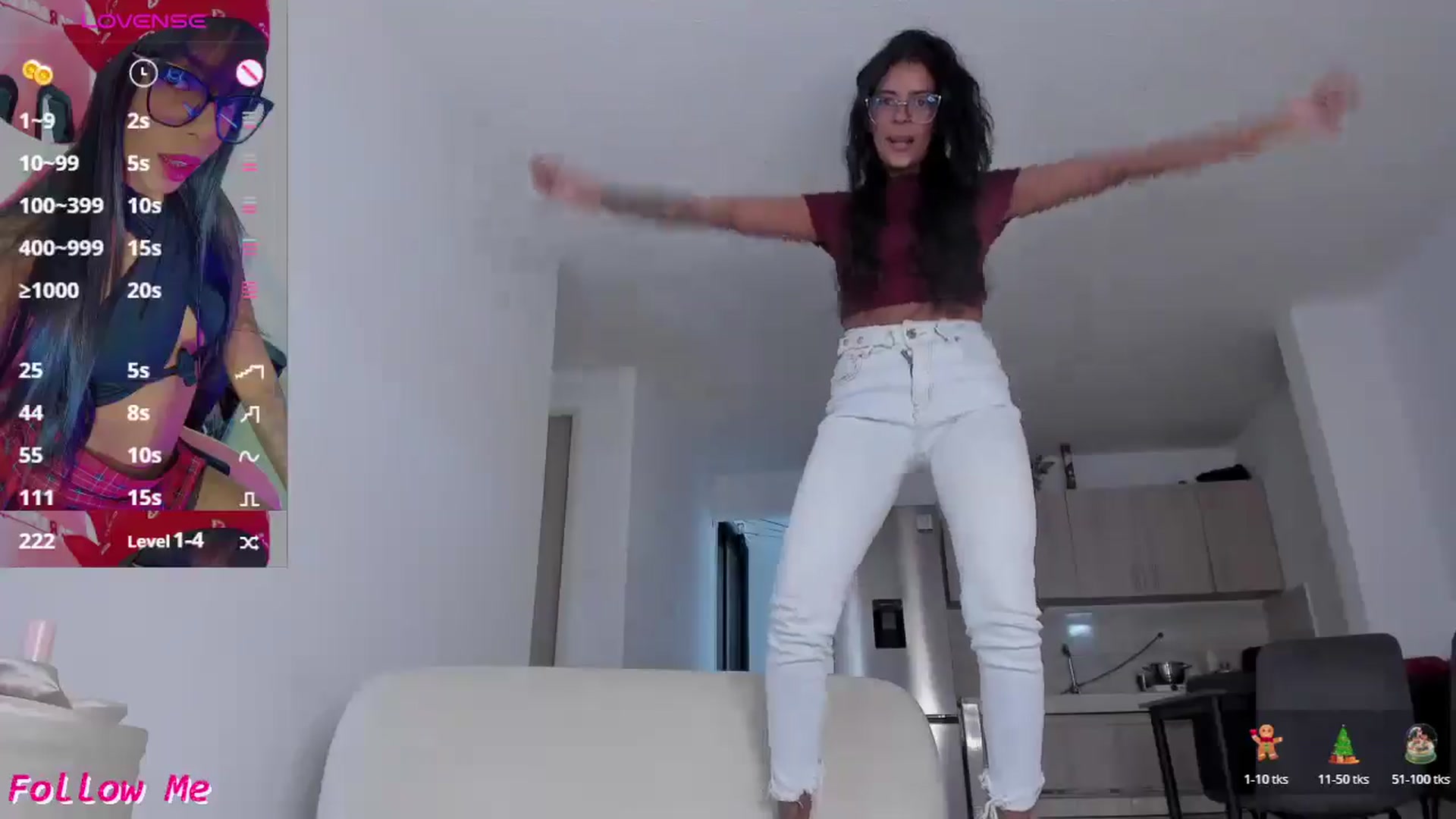 Gallery image thumbnail from Oshumm's myfreecams stream on, 01/06/2026, 16:14 image 12 of 20