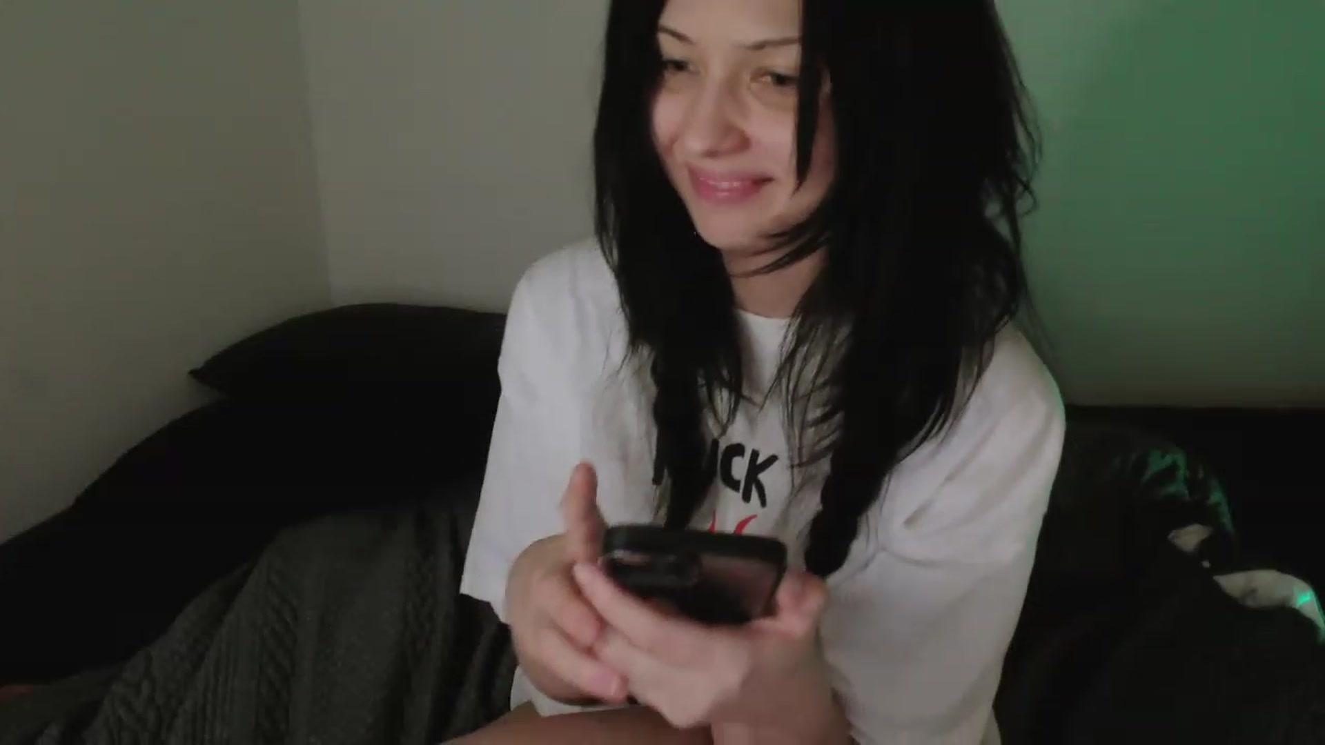 Gallery image thumbnail from OtherRoom's myfreecams stream on, 04/28/2023, 08:07 image 19 of 20