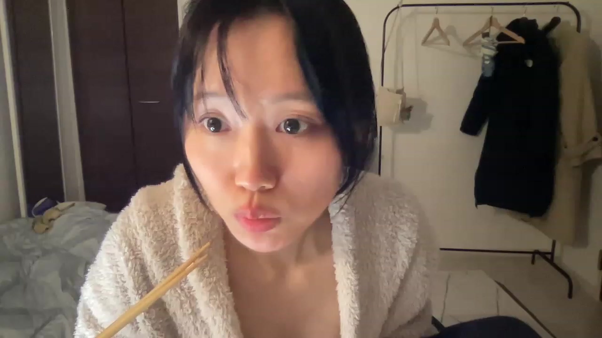 Gallery image thumbnail from Otochan's myfreecams stream on, 01/02/2023, 13:32 image 17 of 20