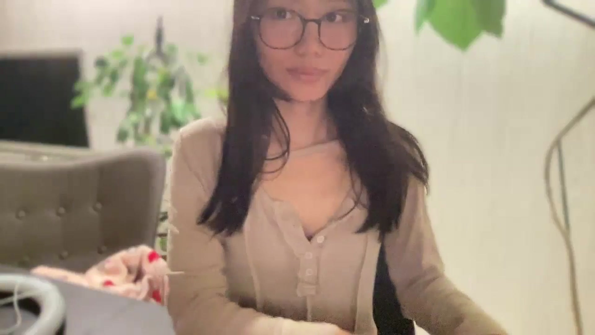 Gallery image thumbnail from Otochan's myfreecams stream on, 10/10/2024, 09:42 image 14 of 20