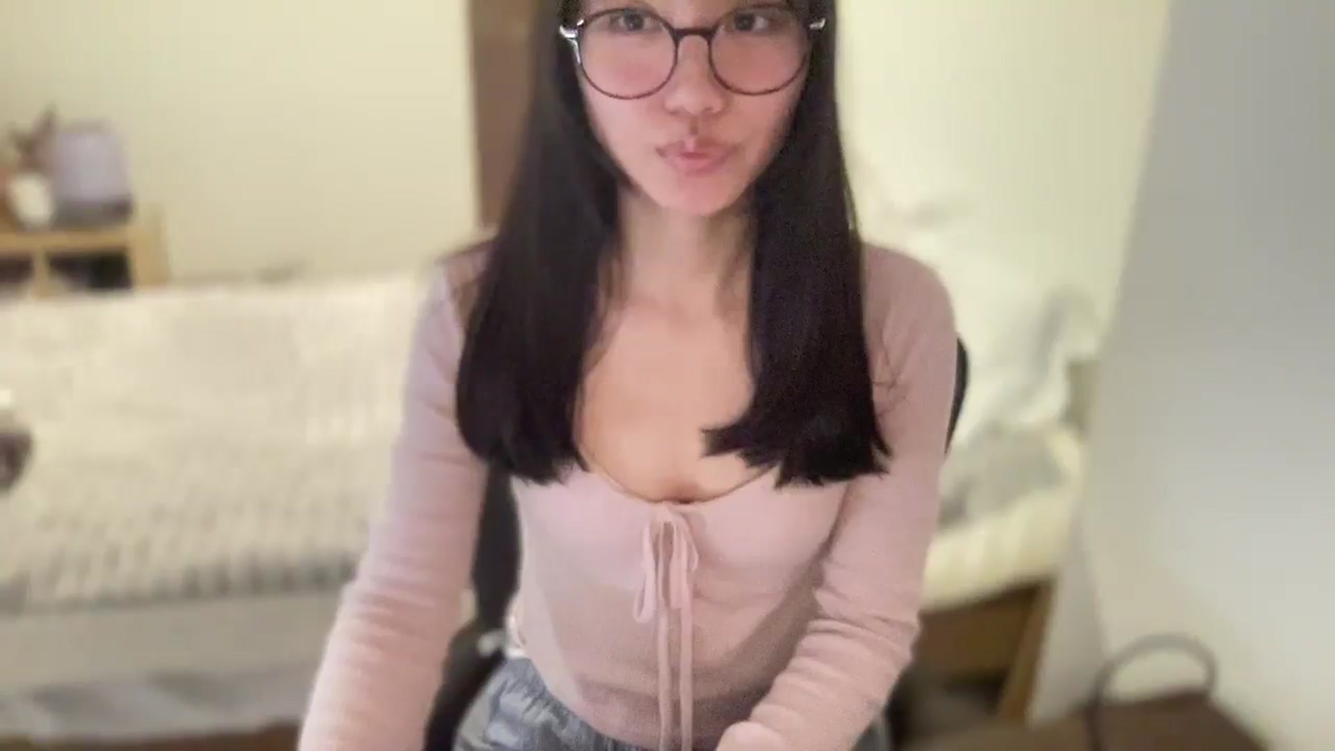 Gallery image thumbnail from Otochan's myfreecams stream on, 04/18/2025, 13:01 image 6 of 20