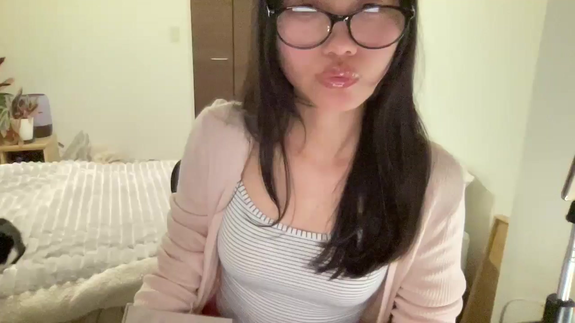 Gallery image thumbnail from Otochan's myfreecams stream on, 06/06/2025, 11:39 image 3 of 20
