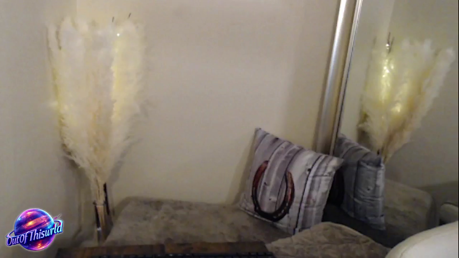 Gallery image thumbnail from OutOfThisWrld's myfreecams stream on, 01/19/2025, 24:14 image 2 of 20