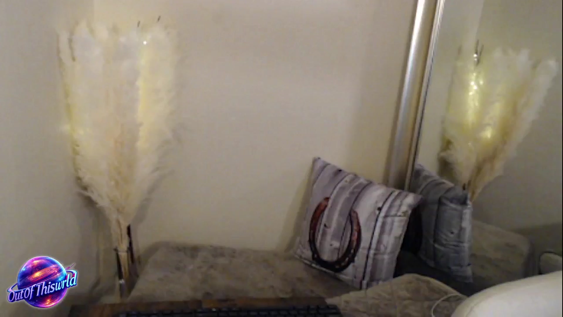 Gallery image thumbnail from OutOfThisWrld's myfreecams stream on, 01/19/2025, 24:14 image 8 of 20