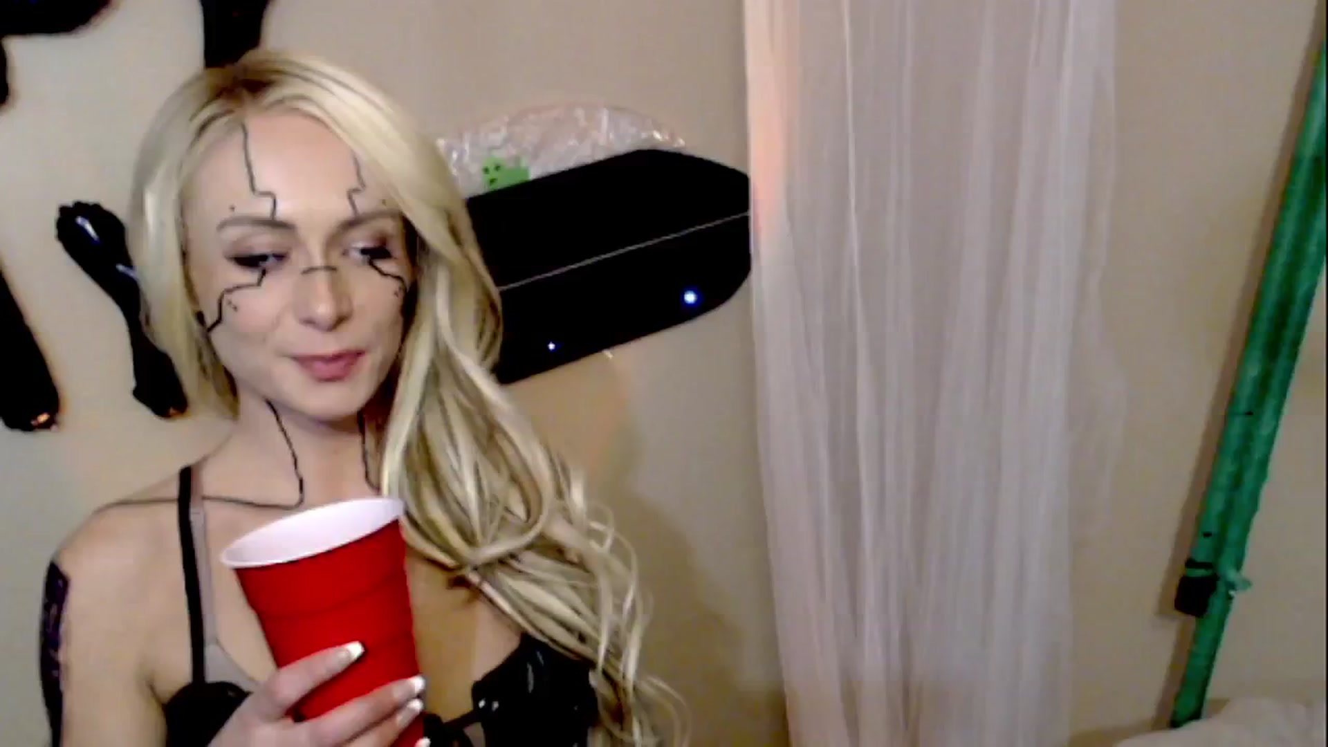 Gallery image thumbnail from OutOfThisWrld's myfreecams stream on, 02/02/2025, 03:11 image 4 of 20