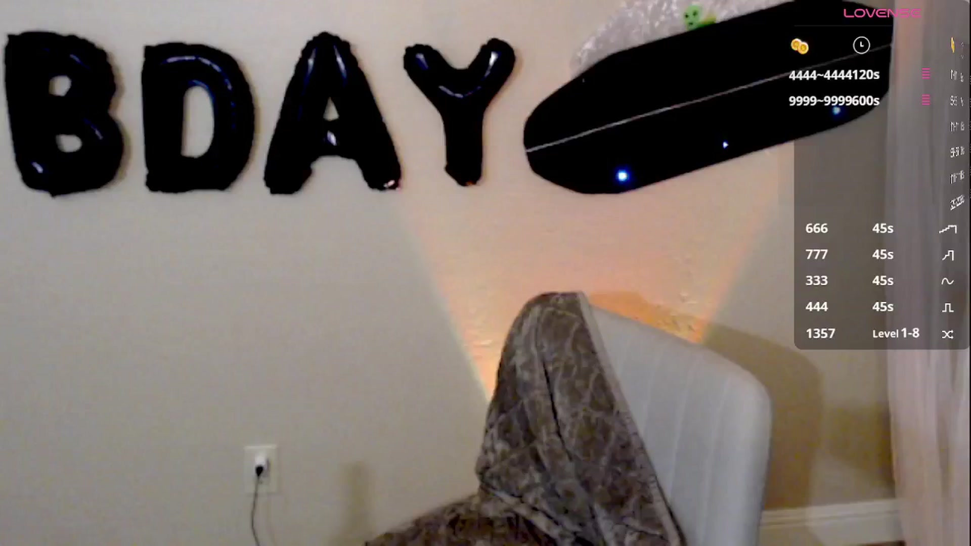 Gallery image thumbnail from OutOfThisWrld's myfreecams stream on, 02/02/2025, 07:24 image 14 of 20