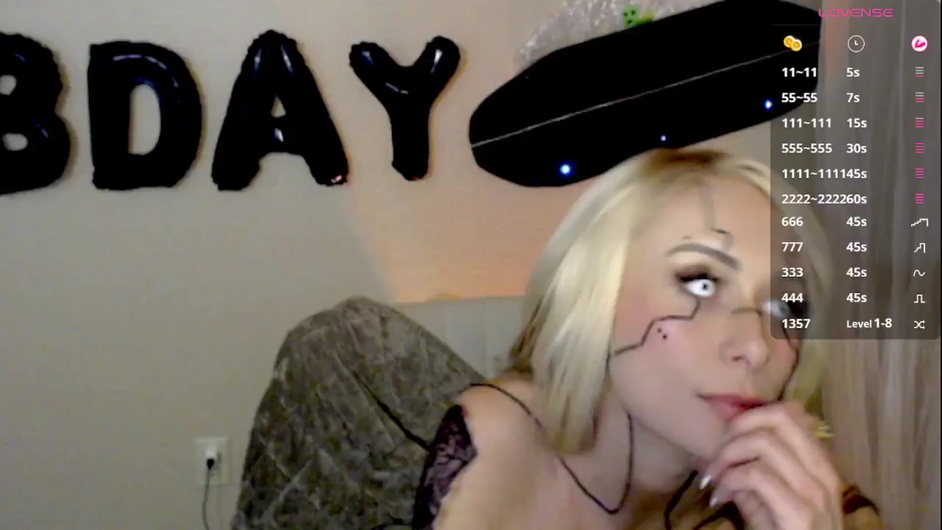 Gallery image thumbnail from OutOfThisWrld's myfreecams stream on, 02/02/2025, 07:24 image 10 of 20