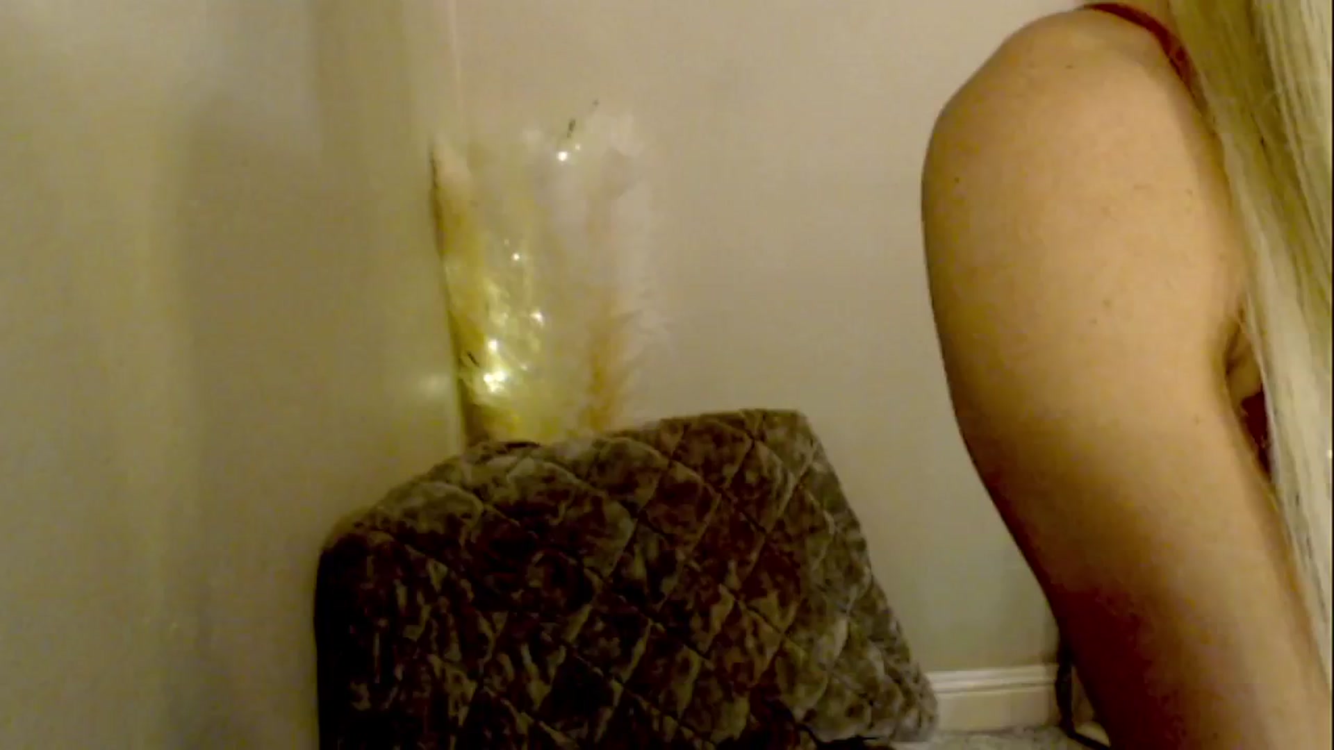 Gallery image thumbnail from OutOfThisWrld's myfreecams stream on, 02/04/2025, 10:41 image 15 of 20
