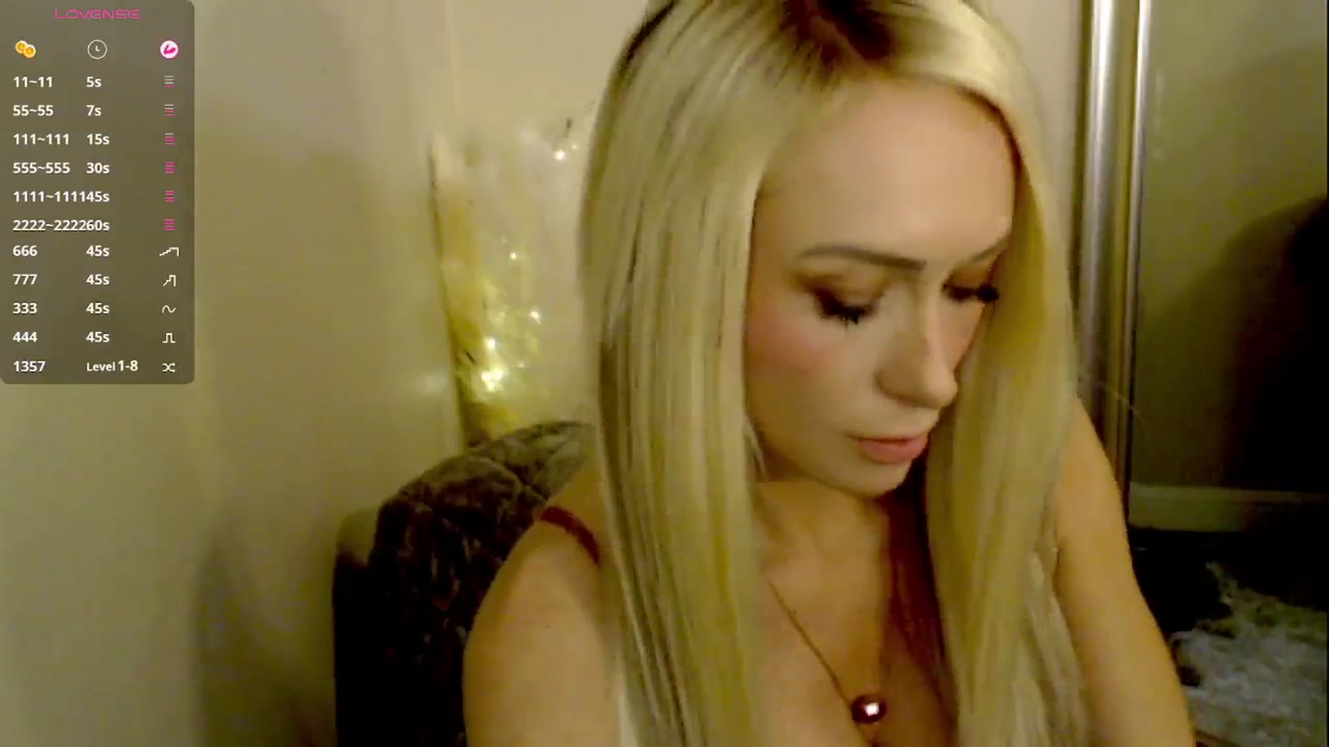 Gallery image thumbnail from OutOfThisWrld's myfreecams stream on, 02/04/2025, 11:28 image 18 of 20