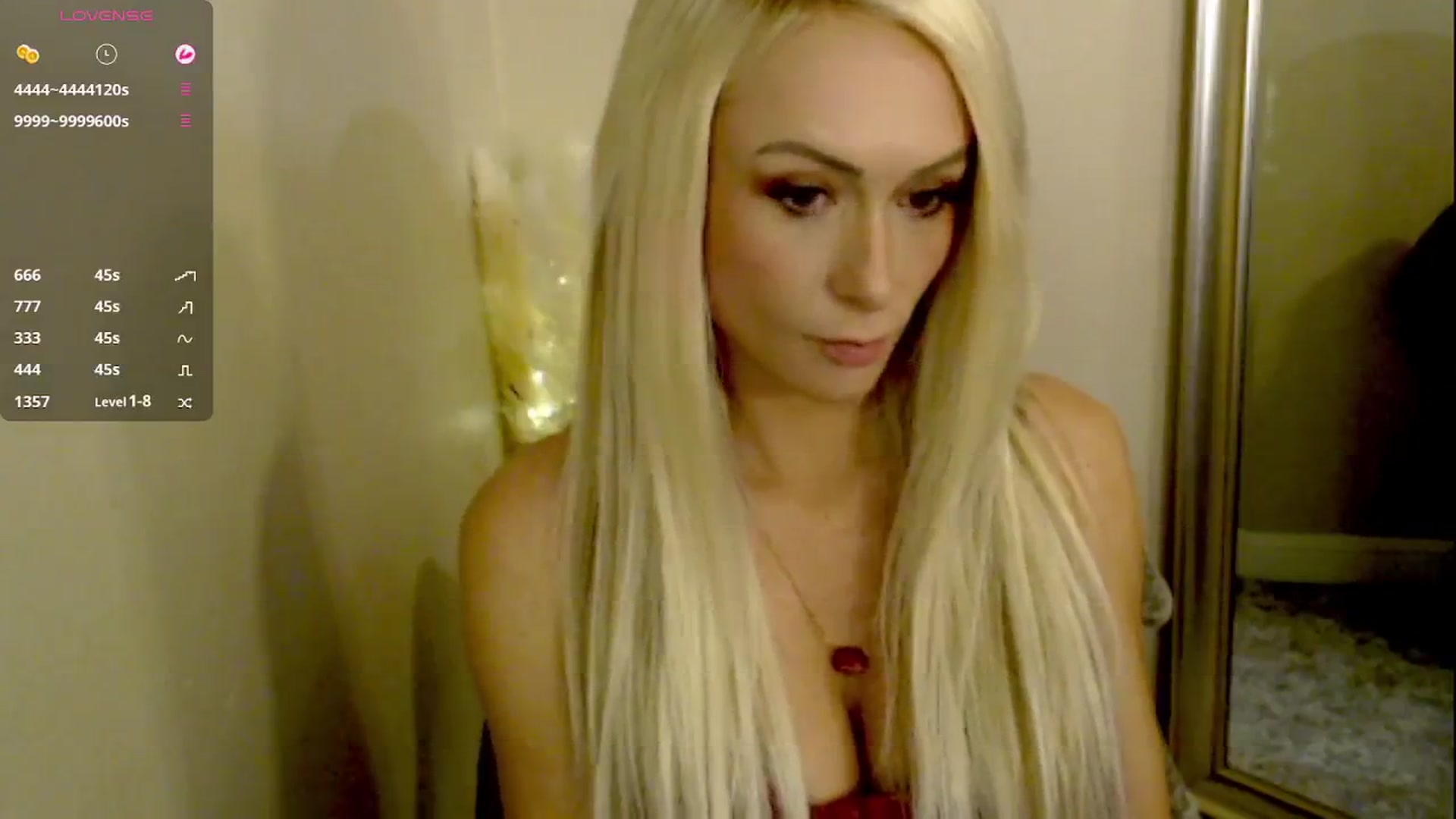 Gallery image thumbnail from OutOfThisWrld's myfreecams stream on, 02/04/2025, 11:28 image 14 of 20