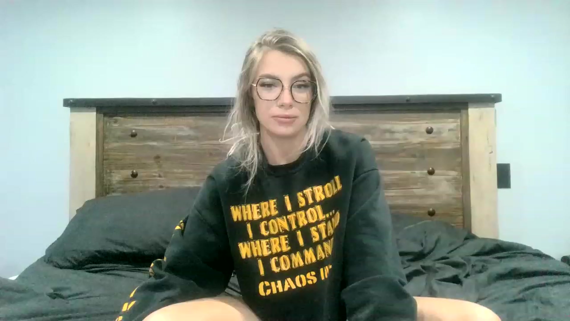 Gallery image thumbnail from Outlawsue_528's myfreecams stream on, 02/05/2023, 21:24 image 5 of 20