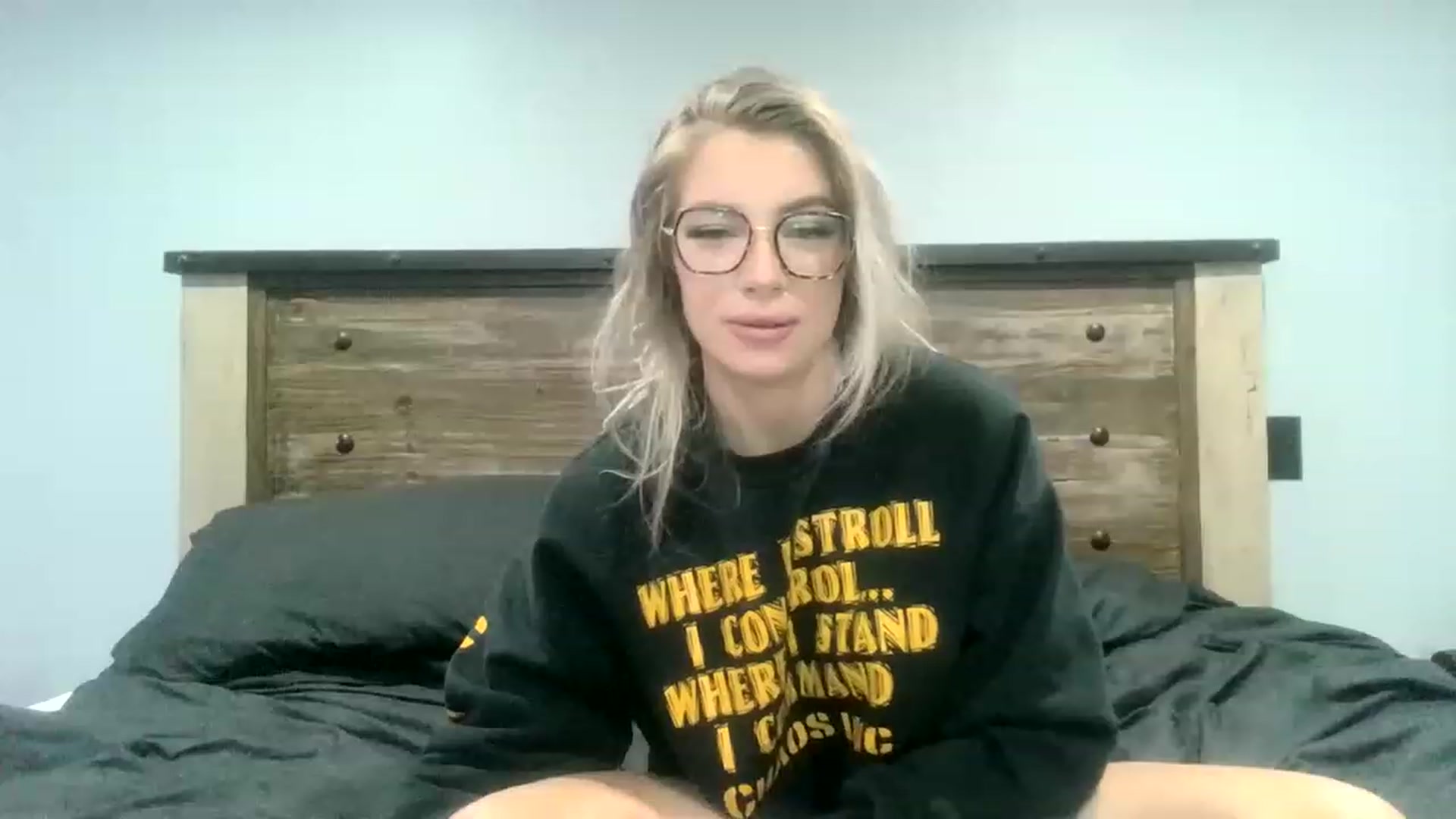 Gallery image thumbnail from Outlawsue_528's myfreecams stream on, 02/05/2023, 21:24 image 7 of 20