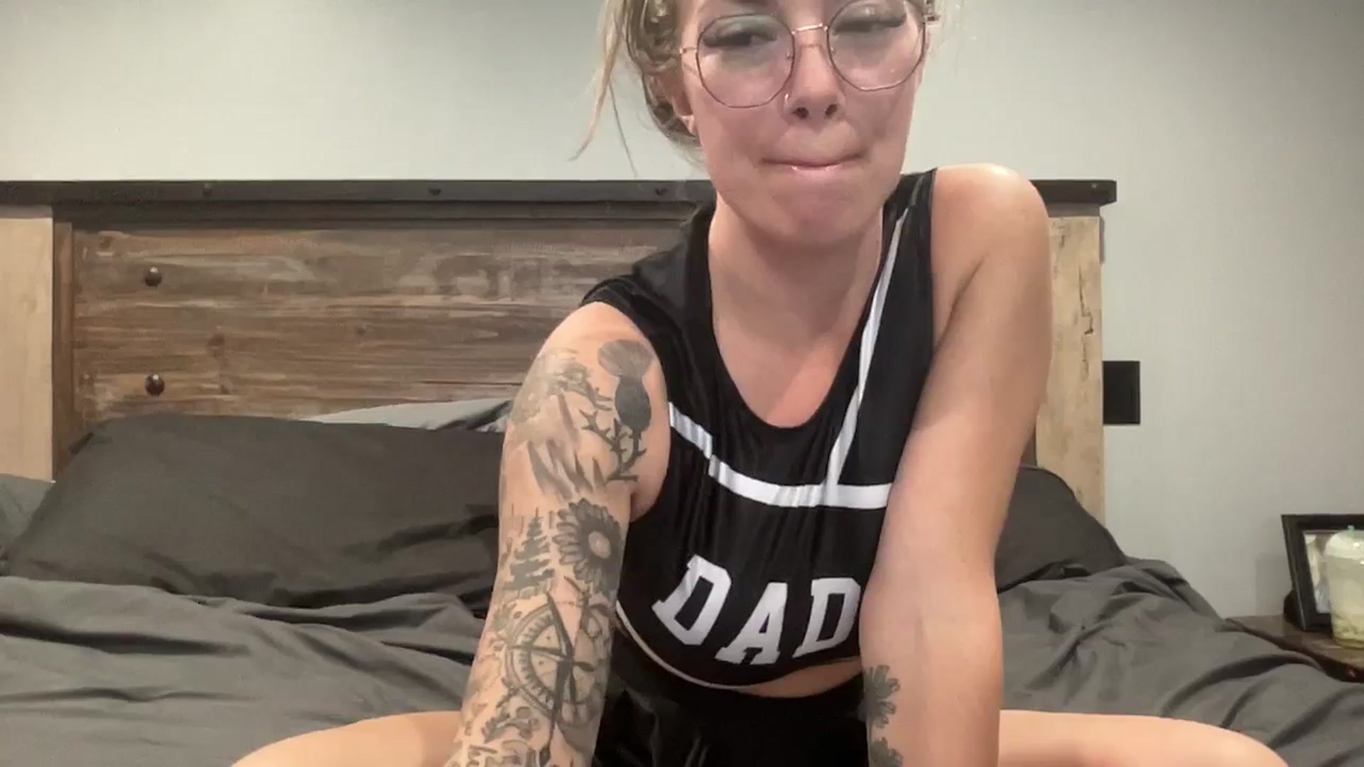 Gallery image thumbnail from Outlawsue_528's myfreecams stream on, 10/23/2023, 18:28 image 14 of 20
